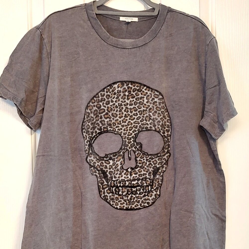 Women's XL Skull Graphic Short Sleeve Tshirt - Maurices